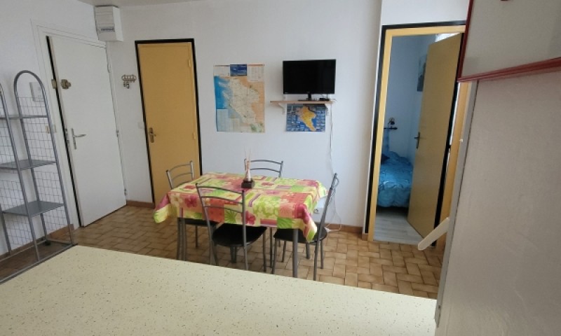 APPARTEMENT T2 EN PLEIN CENTRE-VILLE DE ROYAN